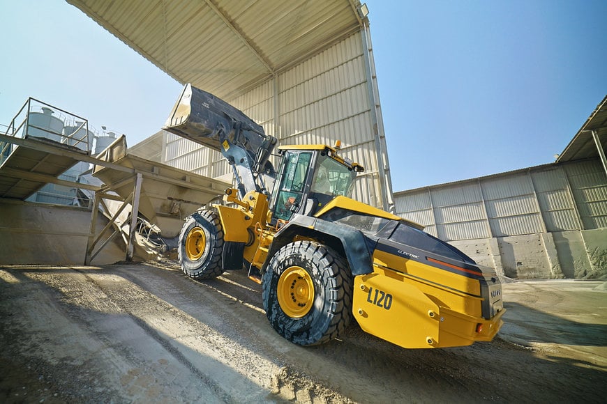 Volvo L120H Electric wheel loader shines in UAE tests